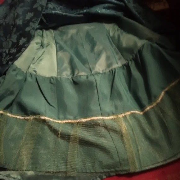 Dress - Picture 3 of 3